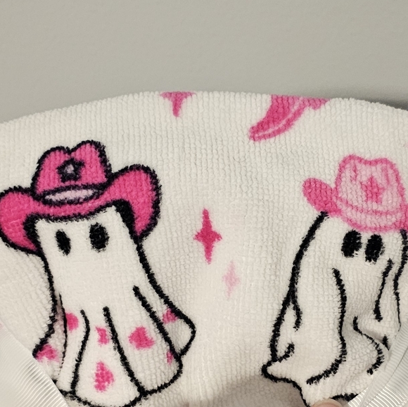 🔥👻 "Let's Go Ghouls" Pink Cowgirl Ghost, Set of 4 Hand Towels by Truly Lou NWT - Picture 4 of 7